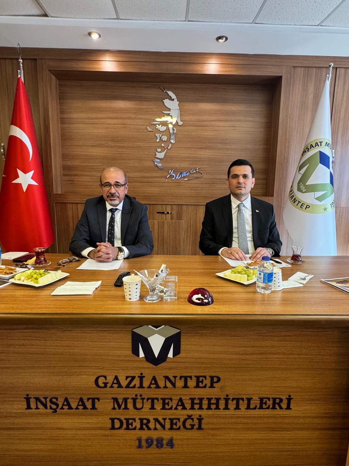 Yapı Müteahhitlerinin Sınıflandırılması ve Kayıtlarının Tutulması Hakkında Yönetmelik kapsamında yapılan değişikliklere ilişkin bilgilendirme toplantısı yapıldı.