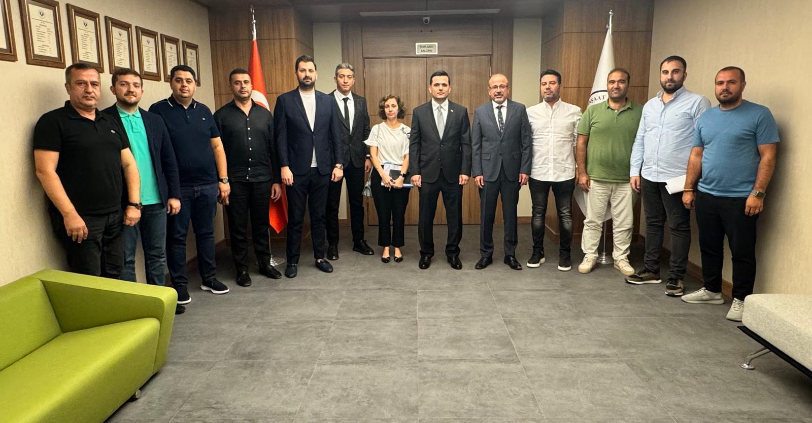 Yapı Müteahhitlerinin Sınıflandırılması ve Kayıtlarının Tutulması Hakkında Yönetmelik kapsamında yapılan değişikliklere ilişkin bilgilendirme toplantısı yapıldı.