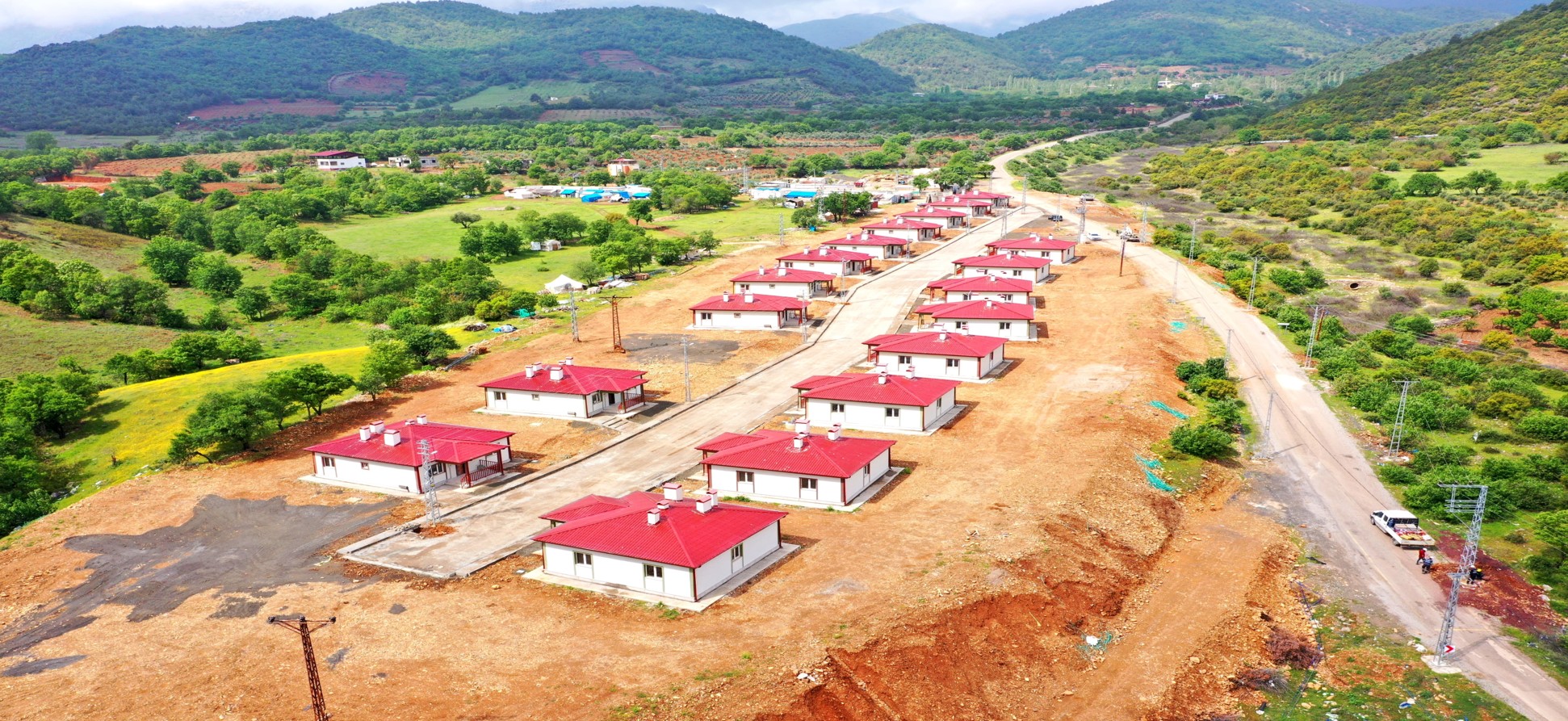 Yapımı Devam Eden ve Tamamlanan Kırsal Deprem Konutlarımızdan Görüntüler