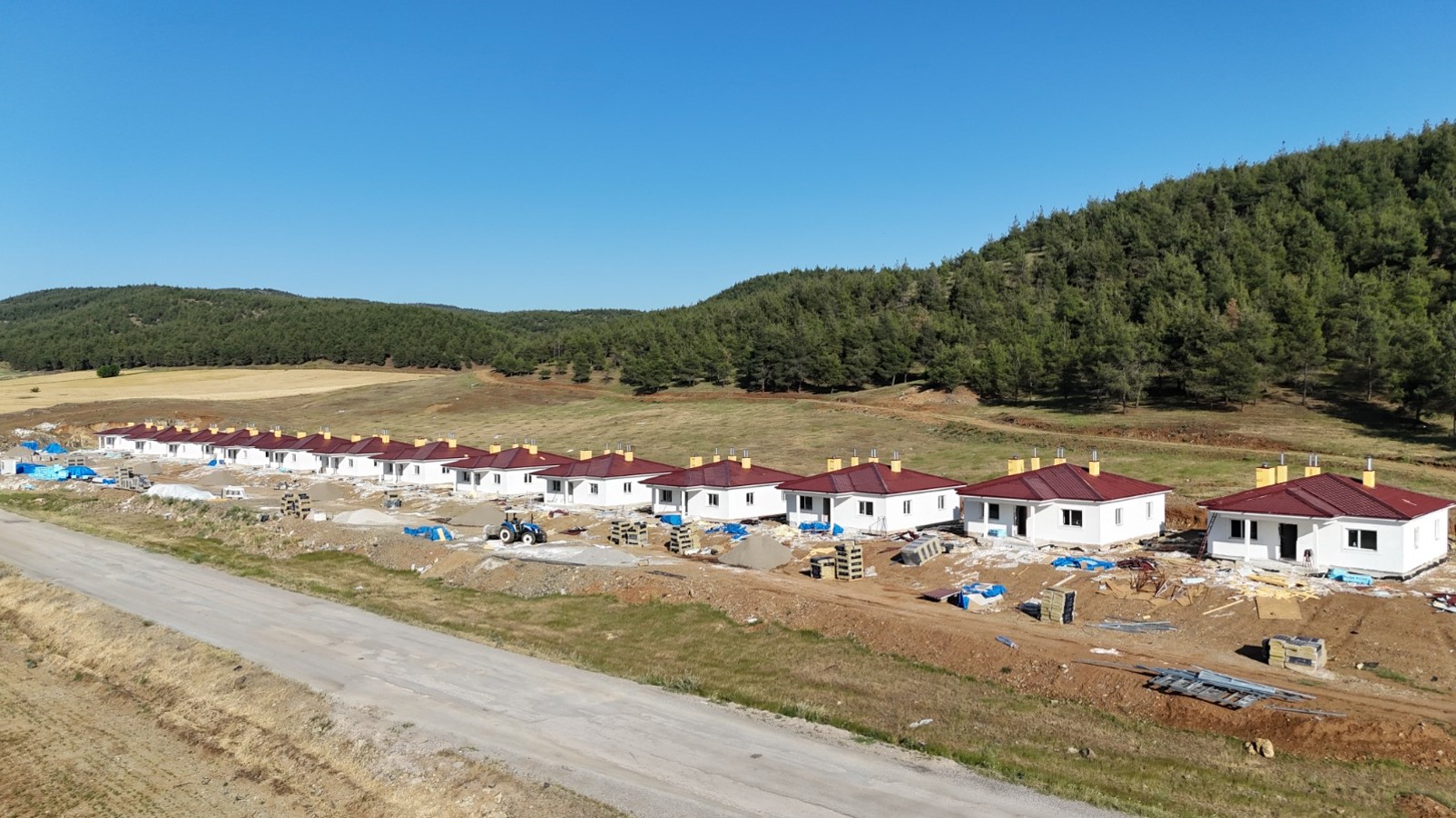 Yapımı Devam Eden ve Tamamlanan Kırsal Deprem Konutlarımızdan Görüntüler
