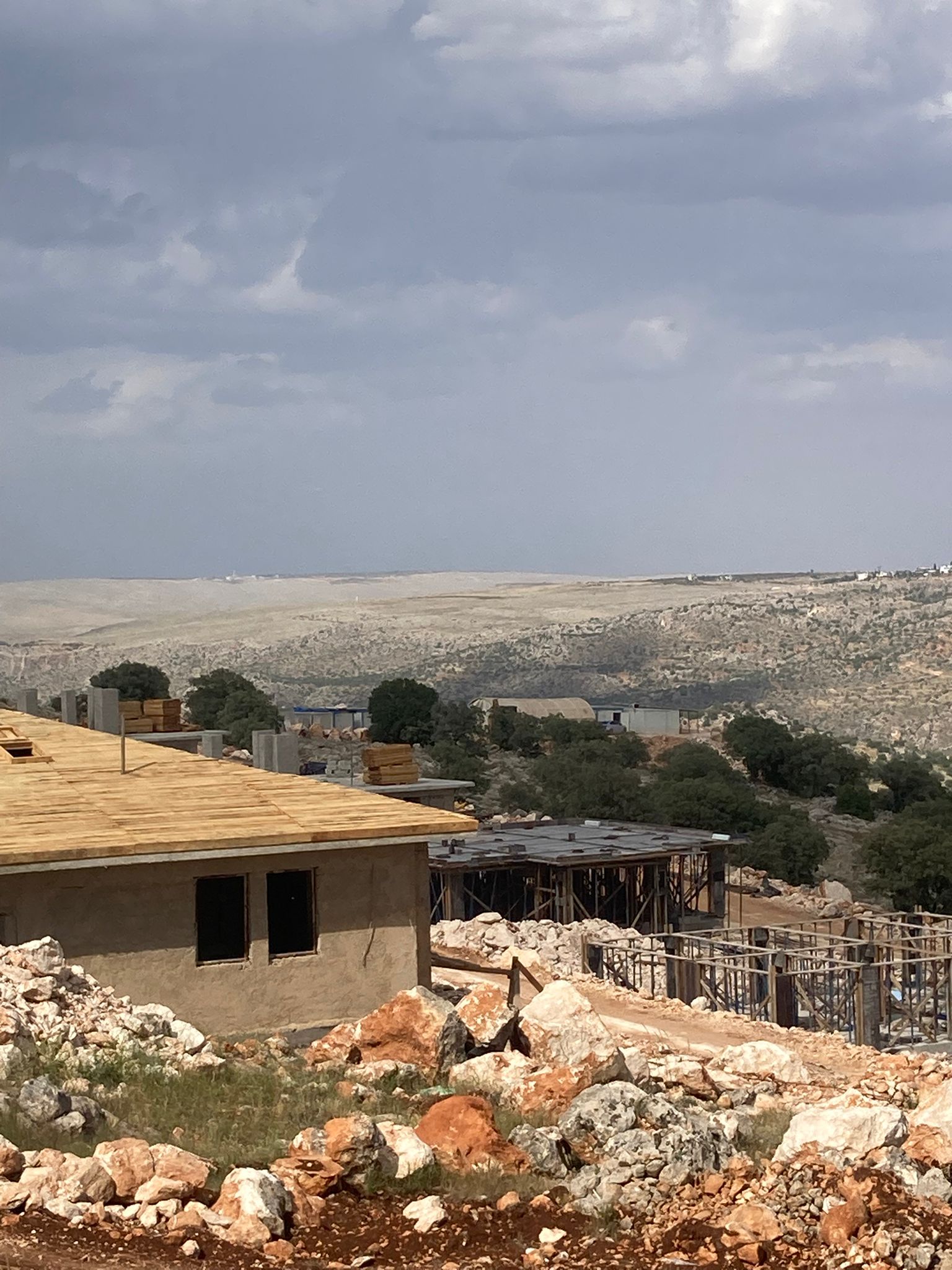 Yavuzeli ilçesinde yapılan betonarme ve çelik deprem konutlarına İl müdürümüz ve teknik heyet tarafından saha denetimleri yapılmıştır