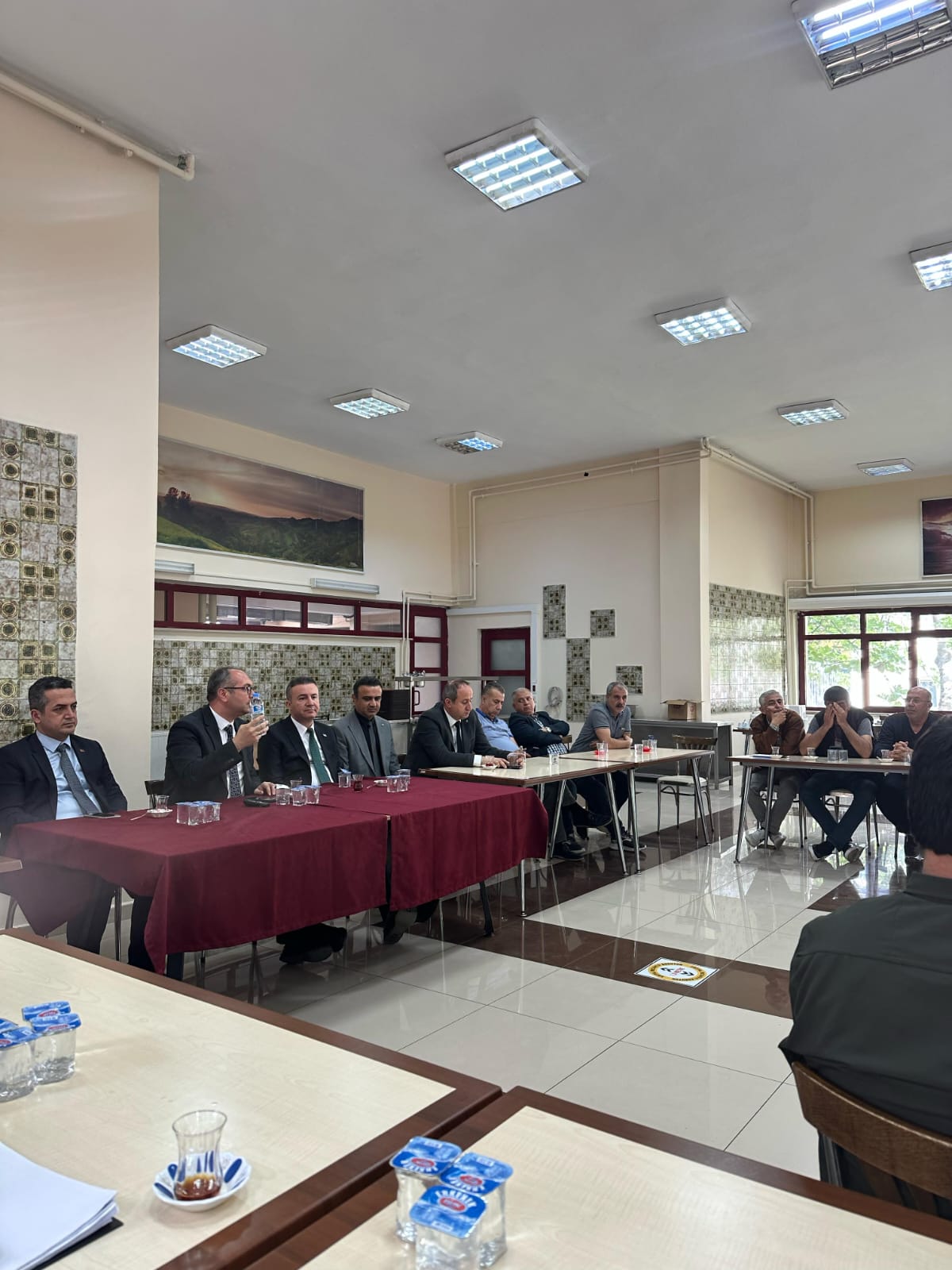 Zorunlu Depozito Yönetim Sistemi Uygulamaları kapsamında Türkiye Çevre Ajansı Başkan Yardımcısı Dr.Zübeyir DEDEOĞLU tarafından bilgilendirme yapılmıştır.