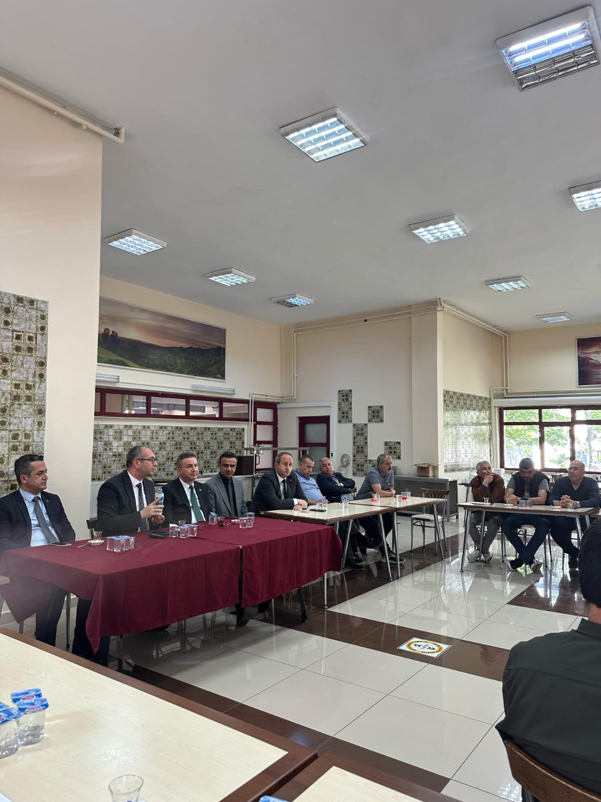 Zorunlu Depozito Yönetim Sistemi Uygulamaları kapsamında Türkiye Çevre Ajansı Başkan Yardımcısı Dr.Zübeyir DEDEOĞLU tarafından bilgilendirme yapılmıştır.