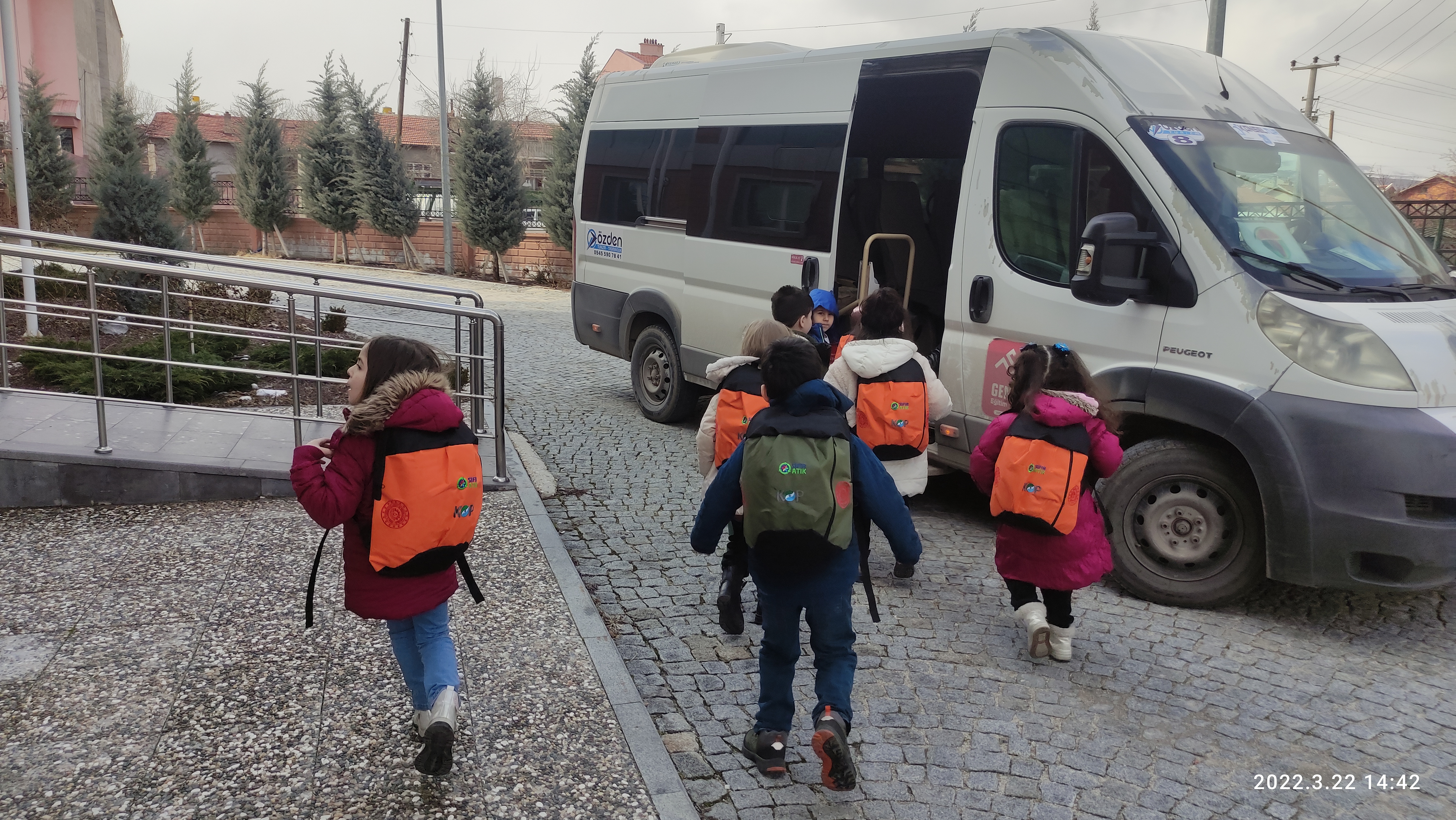 “KOP Temiz Hava, Sıfır Atık, Geri Dönüşüm Kütüphanesi Projesi” eğitimi başladı!. Meram Mevlana Anaokulunu öğrencilerini misafir ettik.