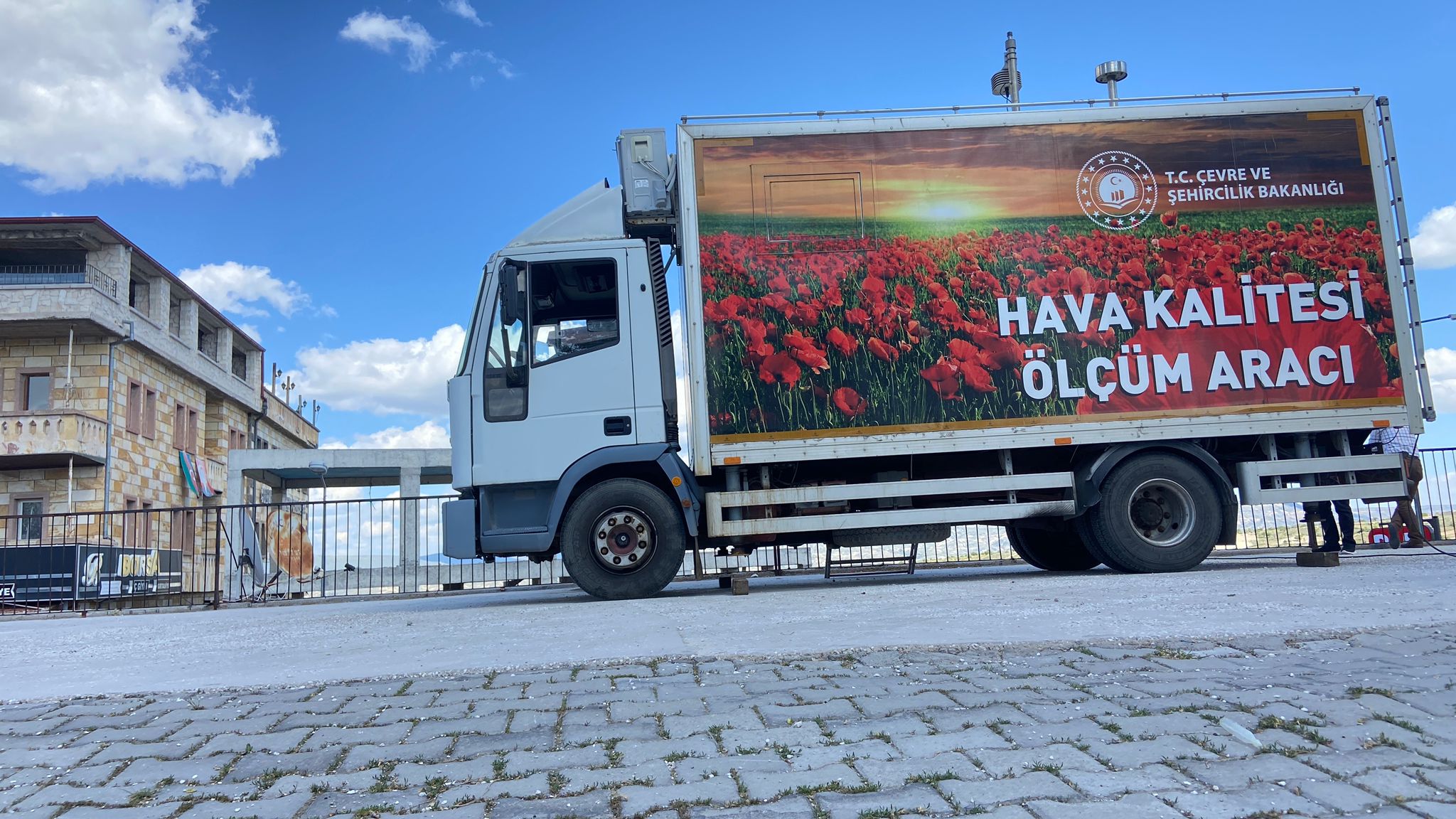 Nevşehir İli Ortahisar Kasabası' na Seyyar Hava Kalitesi Ölçüm İstasyonu Kurulumu Yapıldı