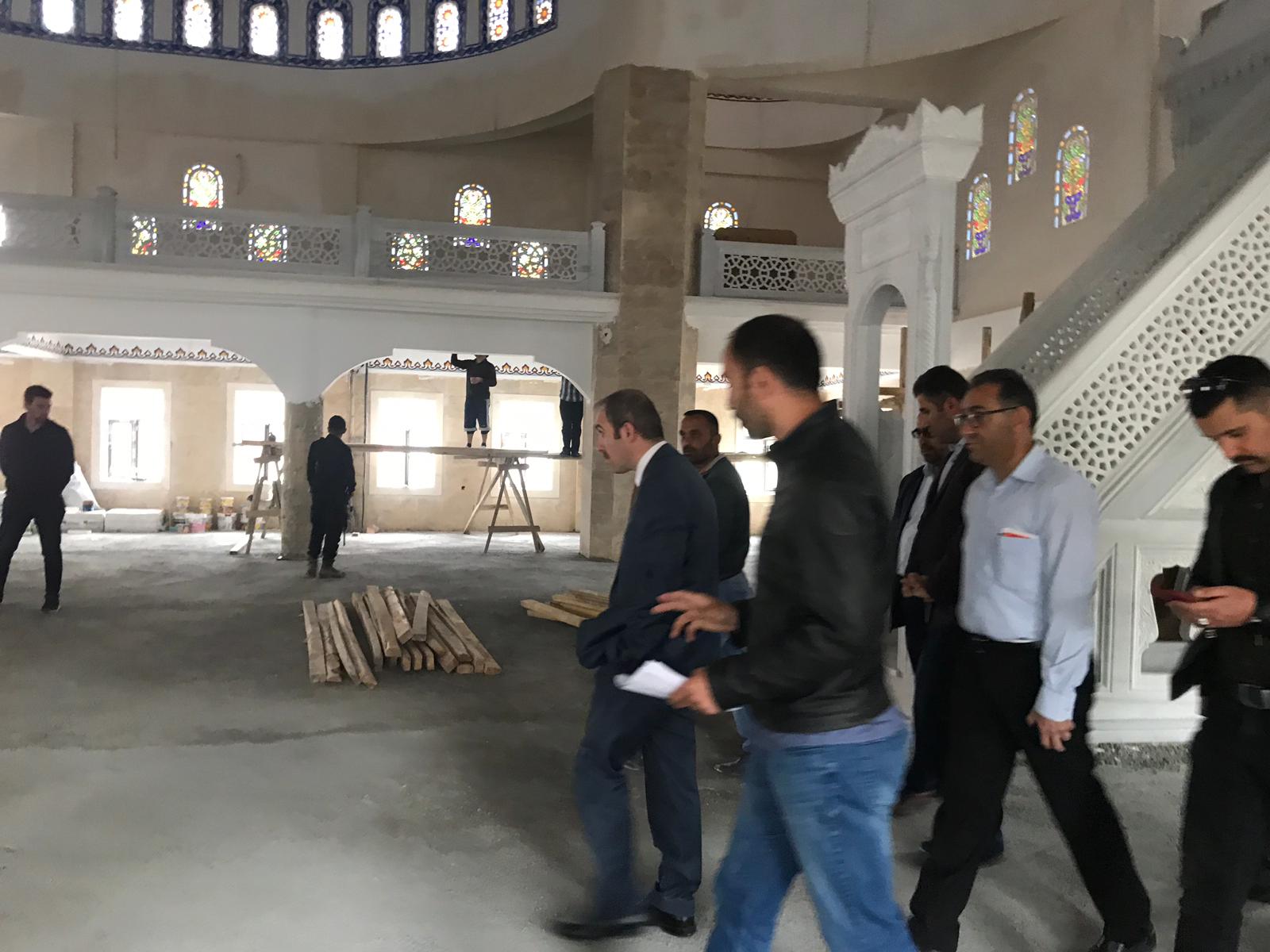 Hakkari İli Merkez İlçesinde yapımı devam eden Ulu Camii İnşaatı İncelemeleri