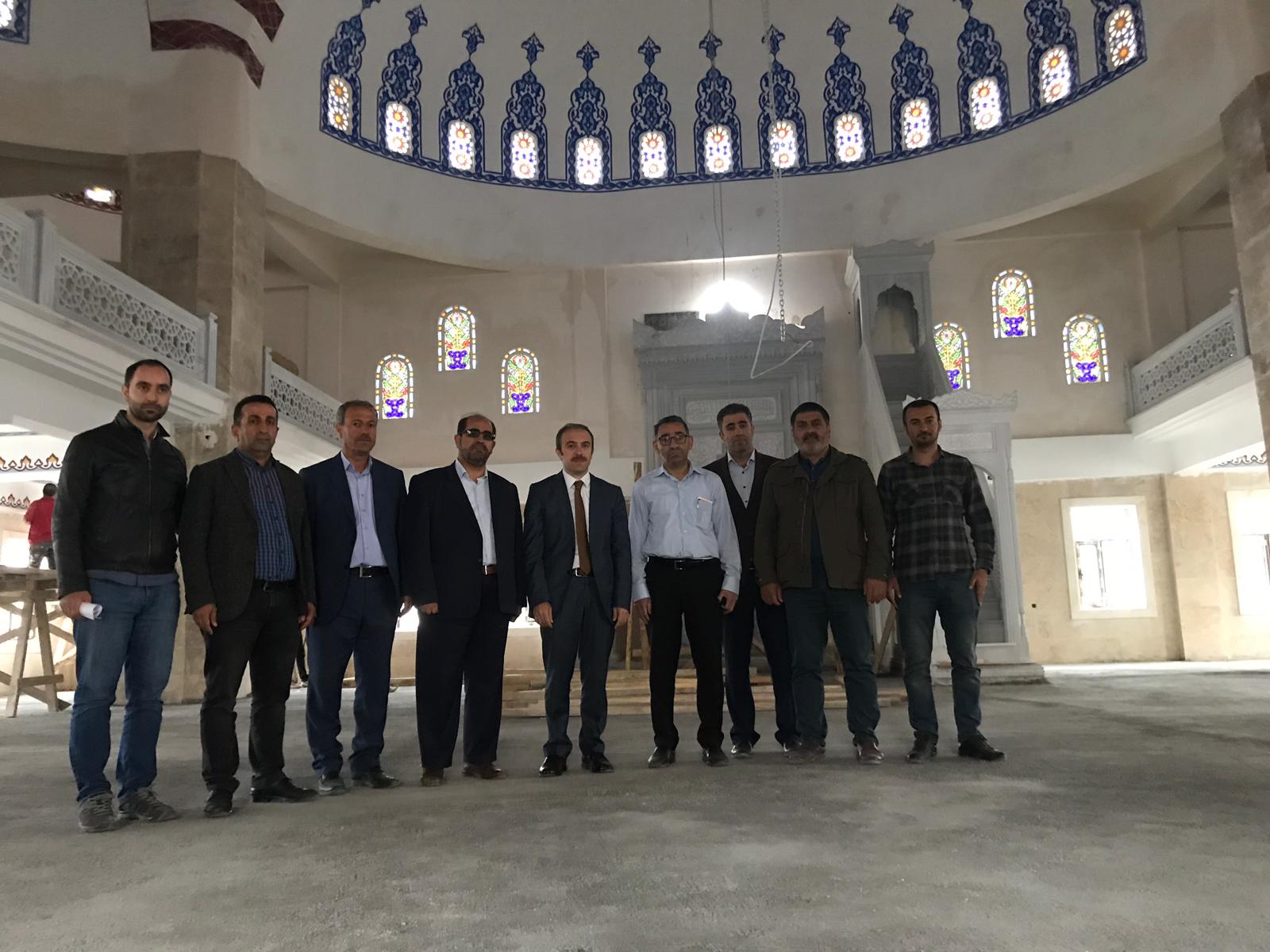 Hakkari İli Merkez İlçesinde yapımı devam eden Ulu Camii İnşaatı İncelemeleri