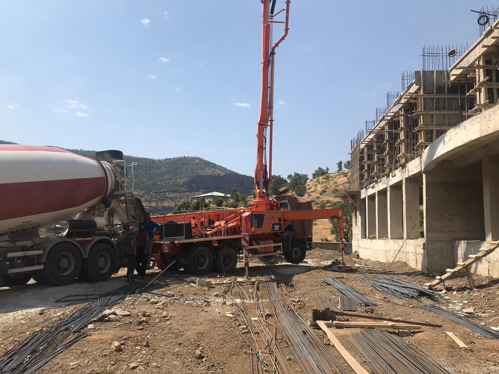 Hakkari İli Derecik İlçesinde Yapımı Devam Eden İnşaat İncelemeleri