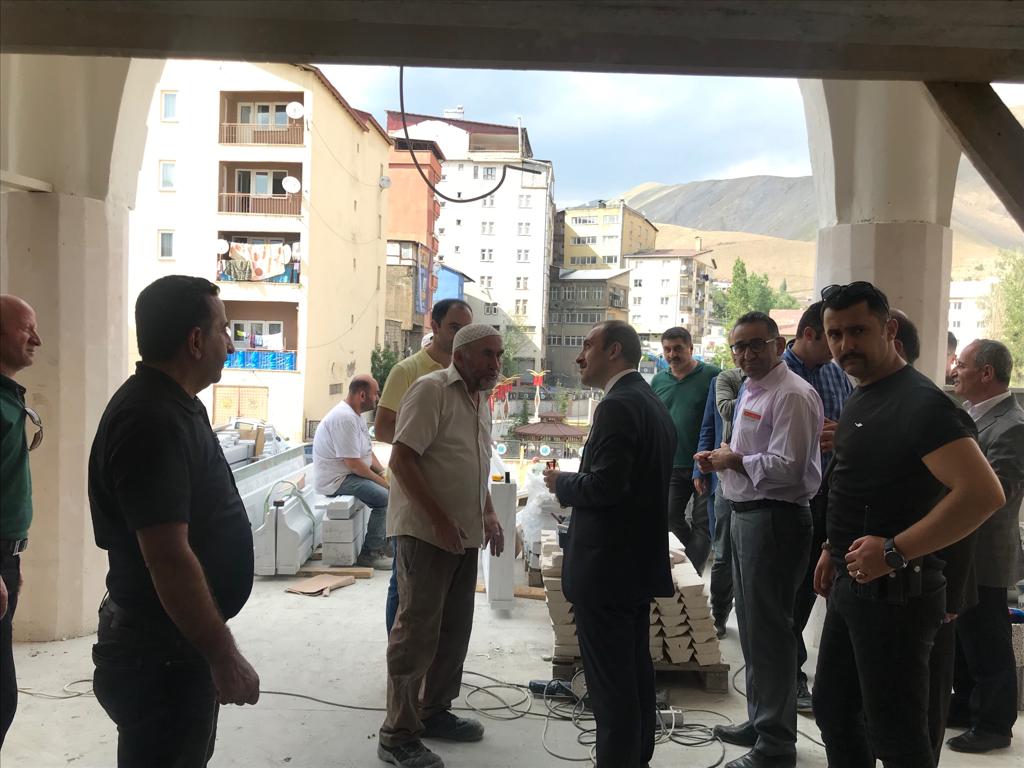 Hakkari İli Merkez İlçesinde yapımı devam eden Ulu Camii İnşaatı İncelemeleri