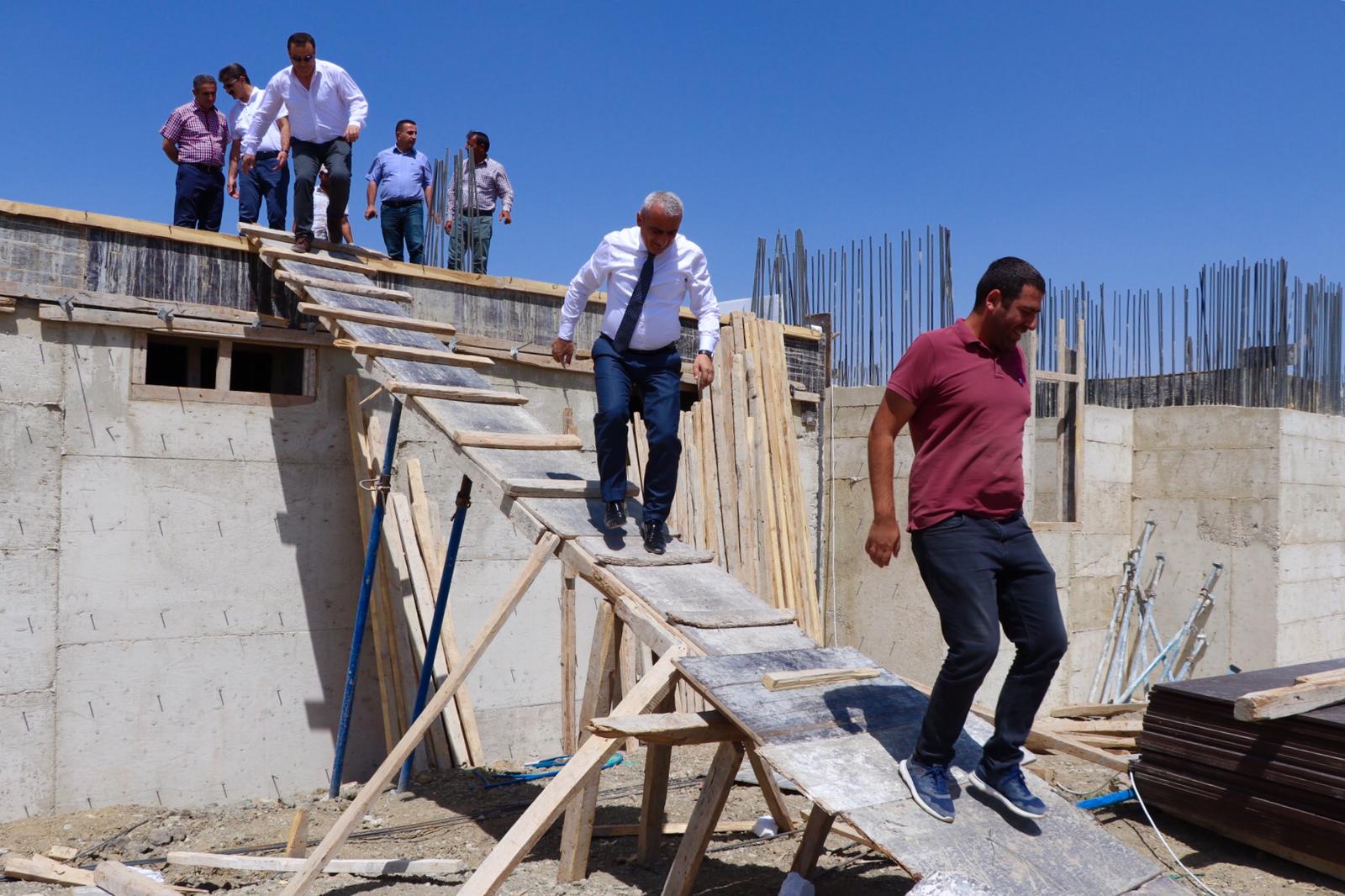 Hakkari İli Yüksekova İlçesinde yapımı devam eden  İnşaat İncelemeleri