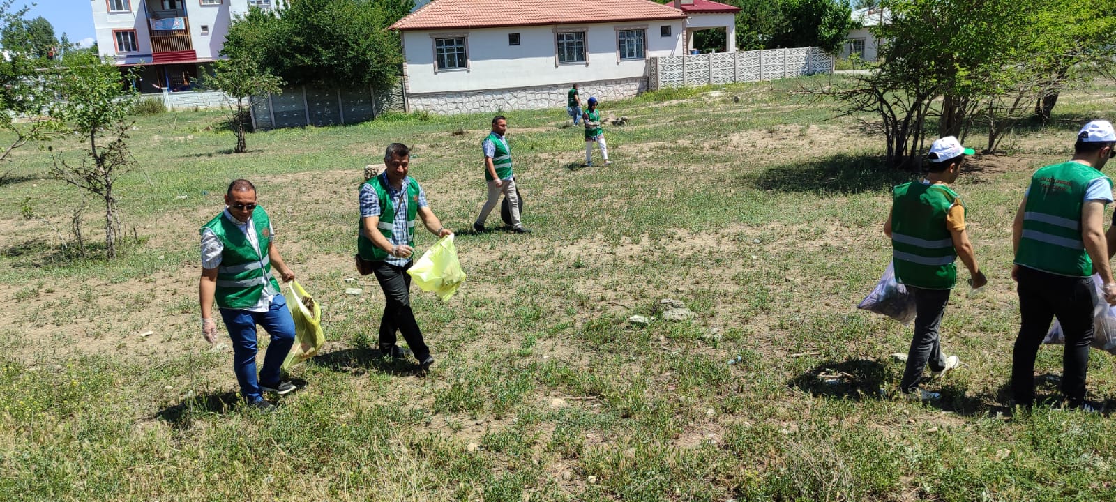 2024 ÇEVRE HAFTASI KAPSAMINDA ÇEVRE TEMİZLİĞİ ETKİNLİĞİ YAPILDI.