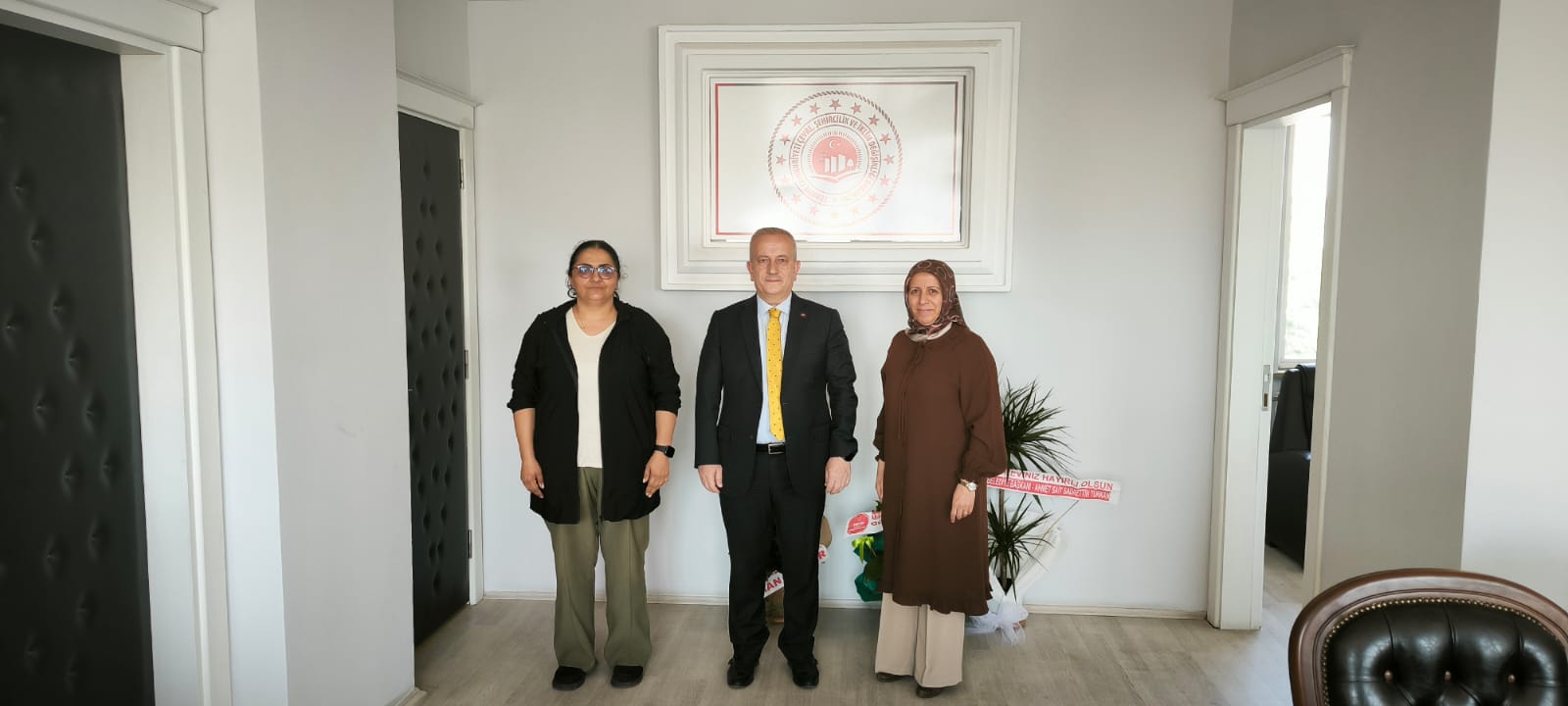 Doç. Dr. Aysun ALTIKAT ve Doç. Dr. Züleyha REÇBER İl Müdürümüze Hayırlı Olsun Ziyaretinde Bulundular.