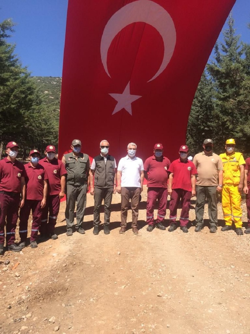 15 TEMMUZ 2016 DEMOKRASİ ŞEHİTLERİ HATIRA ORMANINDA FİDAN DİKİMİ