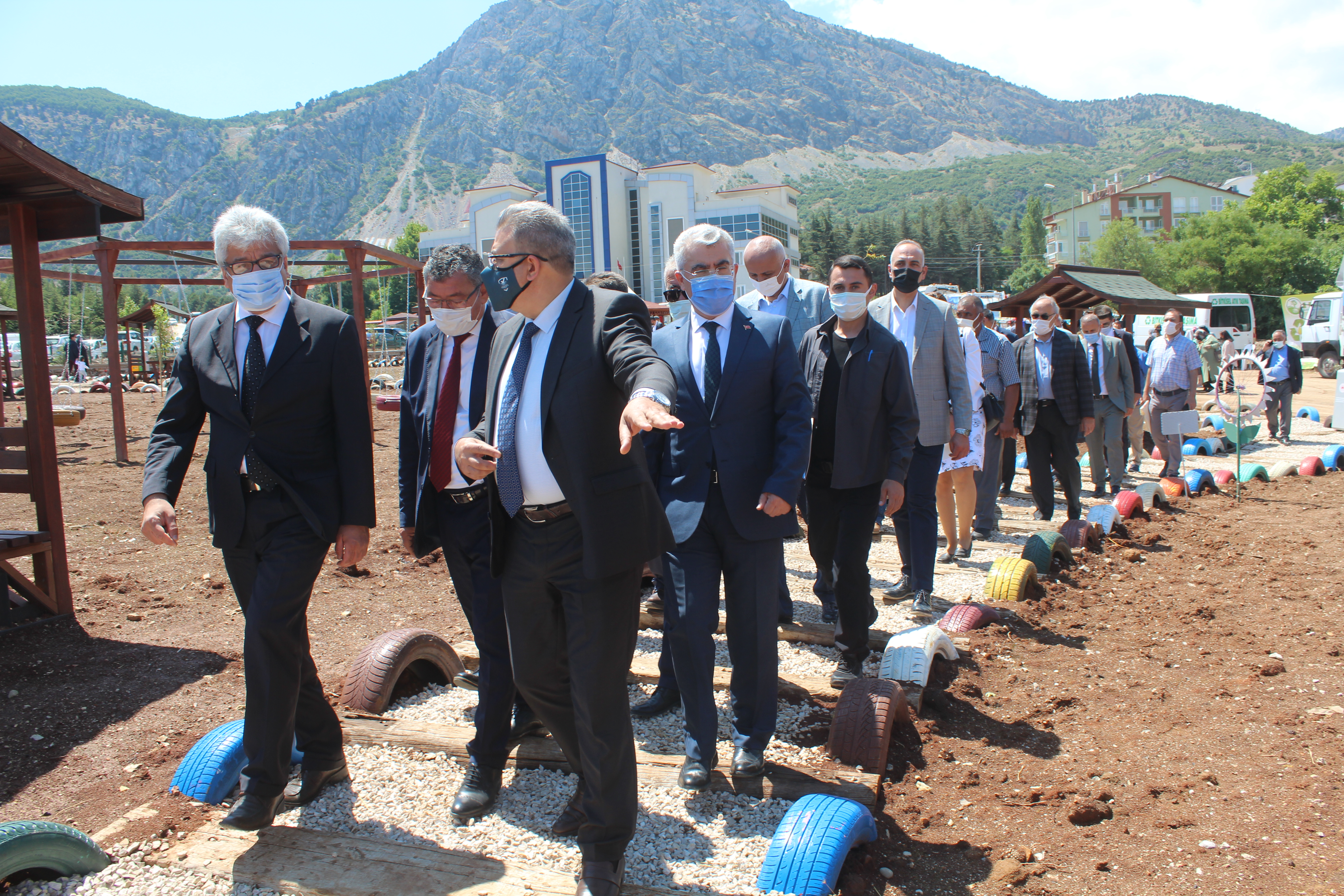 DÜNYA ÇEVRE HAFTASI MÜNASEBETİYLE BUGÜN SAAT 10.30’DA ‘SIFIR ATIK PARKI’ AÇILIŞI VE ÇEVRE ETKİNLİKLERİ GERÇEKLEŞTİ.