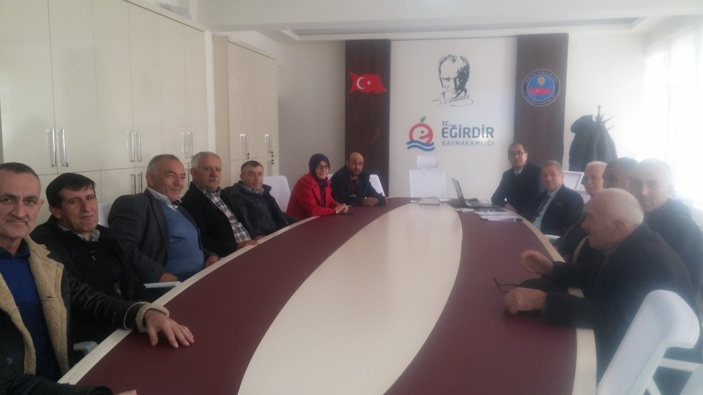 EĞİRDİR MERKEZ İLÇE MUHTARLARIYLA “HAVA KİRLİLİĞİ” KONUSUNDA BİLGİLENDİRME TOPLANTISI