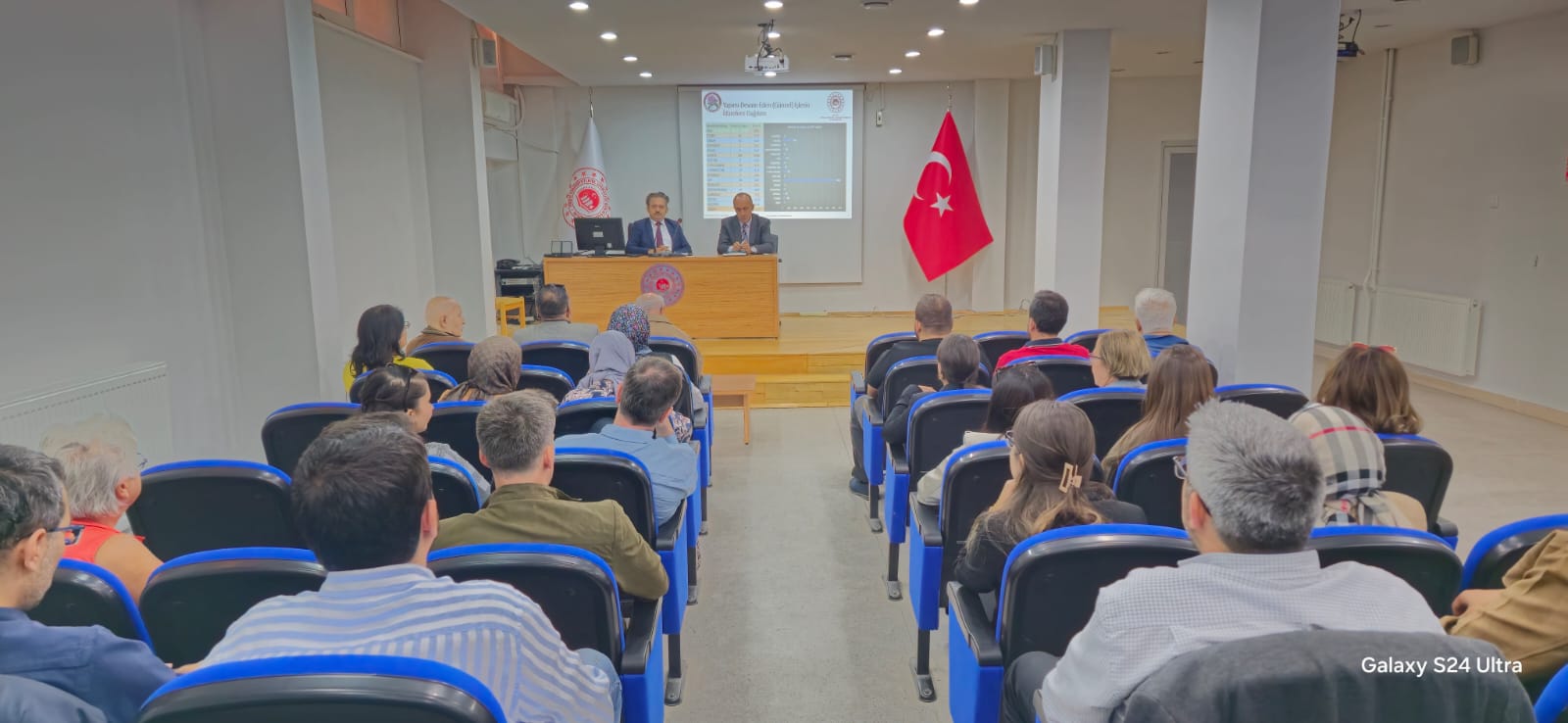 Isparta Mimarlar Odası, Yapı Denetim Kuruluşları ve Isparta Belediye çalışanlarının katılımı ile Yapı Denetimi İstişare Toplantısı Düzenlenmiştir.