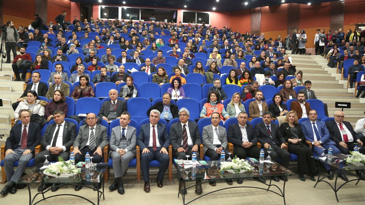 Sıfır Atık Zirvesi Süleyman Demirel Üniversitesi Ev Sahipliğinde Gerçekleştirildi.