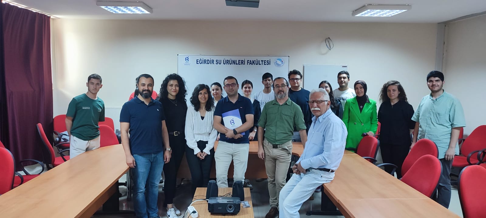 Türkiye Çevre Haftası’nda Akademik Katkı: Su Ürünleri Fakültesinde Plastik Kirliliği Söyleşisi 