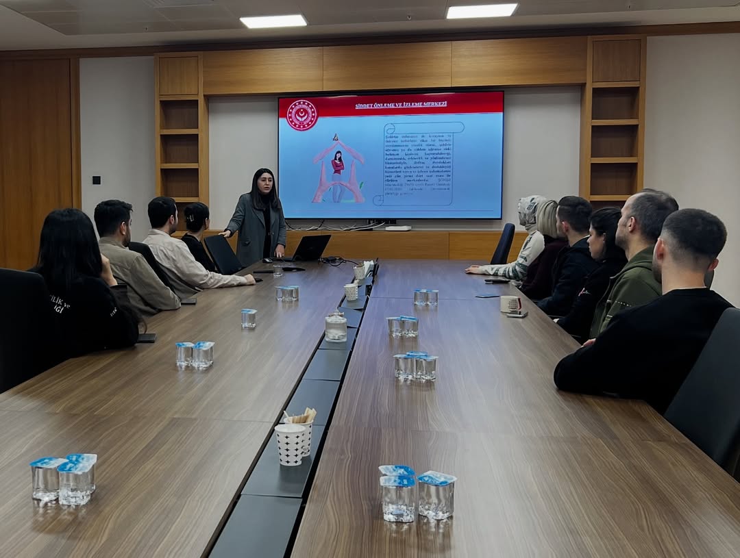 Ataşehir Hizmet Binamızda, İstanbul Valiliği İstanbul Şiddet Önleme Ve İzleme Merkezi Müdürlüğü Tarafından Kadına Yönelik Şiddetin Önlenmesine Dair Farkındalık Eğitimi Gerçekleştirildi