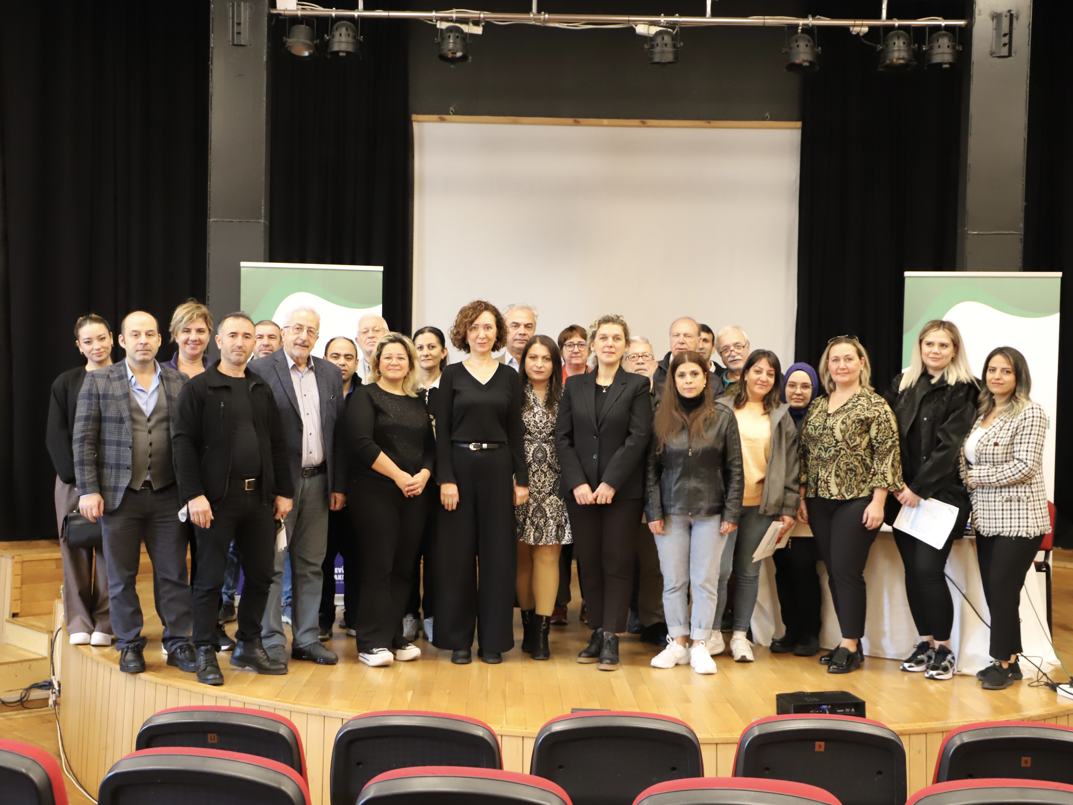 Bakırköy Belediyesinin Ev Sahipliğinde, Bakırköy İlçemizin 300 Konut Ve Üzeri Sitelerine Yönelik Düzenlenen Eğitimde; Sıfır Atık Uygulamalarının Sahadaki Etkisi, Süreçlerin Doğru Yönetimi Ve İyileştirme İmkânları Detaylı Şekilde Ele Alındı