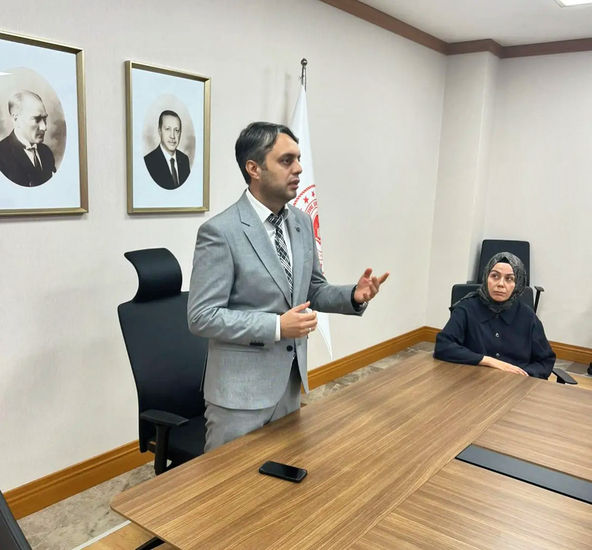 Çölleşme ve Erozyonla Mücadele Şube Müdürlüğümüz Öncülüğünde, İl Risk Azaltma Planı (İRAP) Kapsamında; Aşırı Sıcaklar ve Kuraklık Konularında Toplum Farkındalığını Artırmaya Yönelik “İklim Değişikliği ve Meteorolojik Afetler” Konulu Farkındalık Eğitimi.