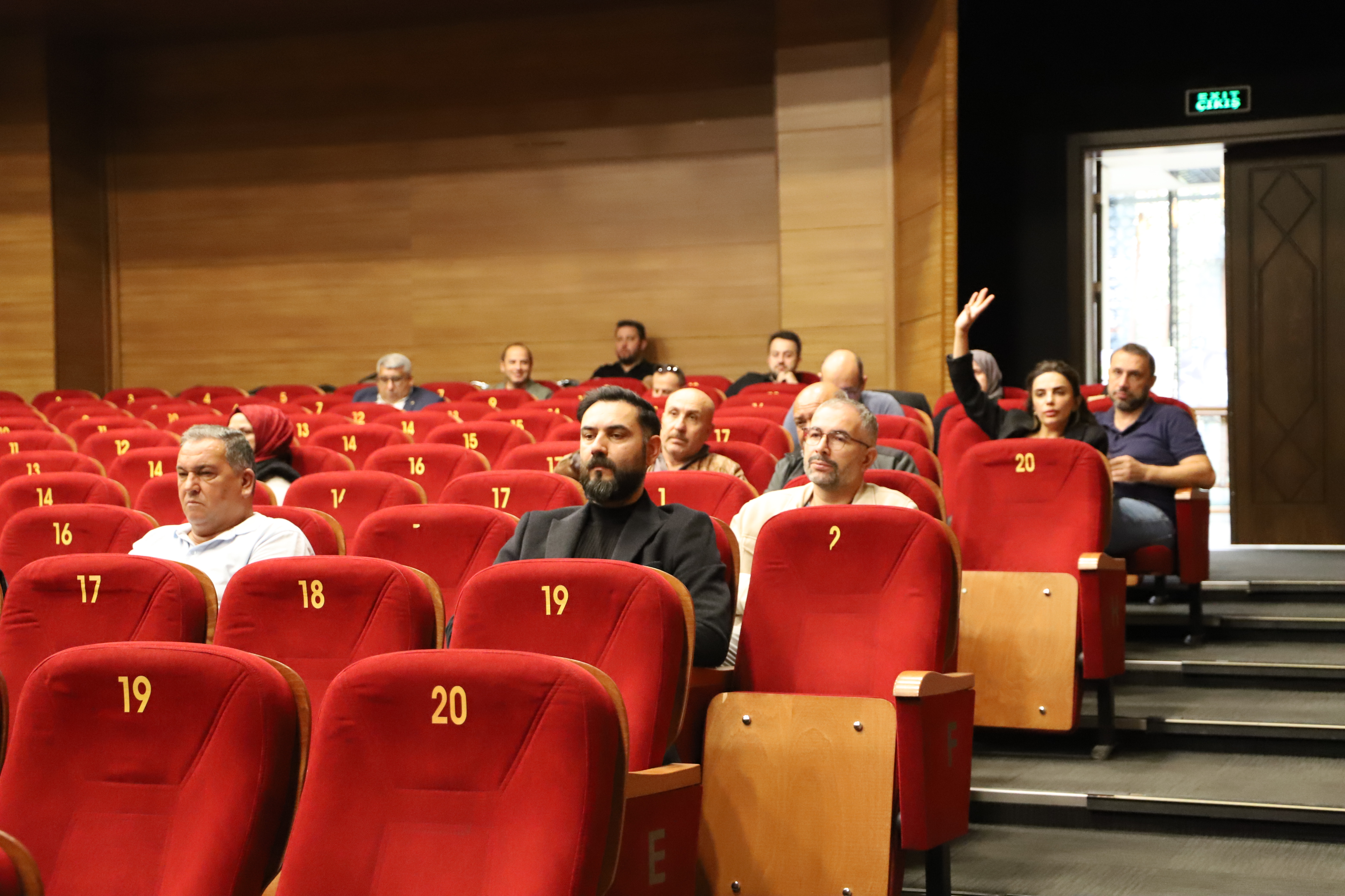 İl Müdürlüğümüz Sıfır Atık Şube Müdürlüğü Ekipleri, Pendik Belediyesi Ev Sahipliğinde 300 Konut Ve Üzeri Sitelere Yönelik Bilgilendirme Eğitimi Gerçekleştirdi