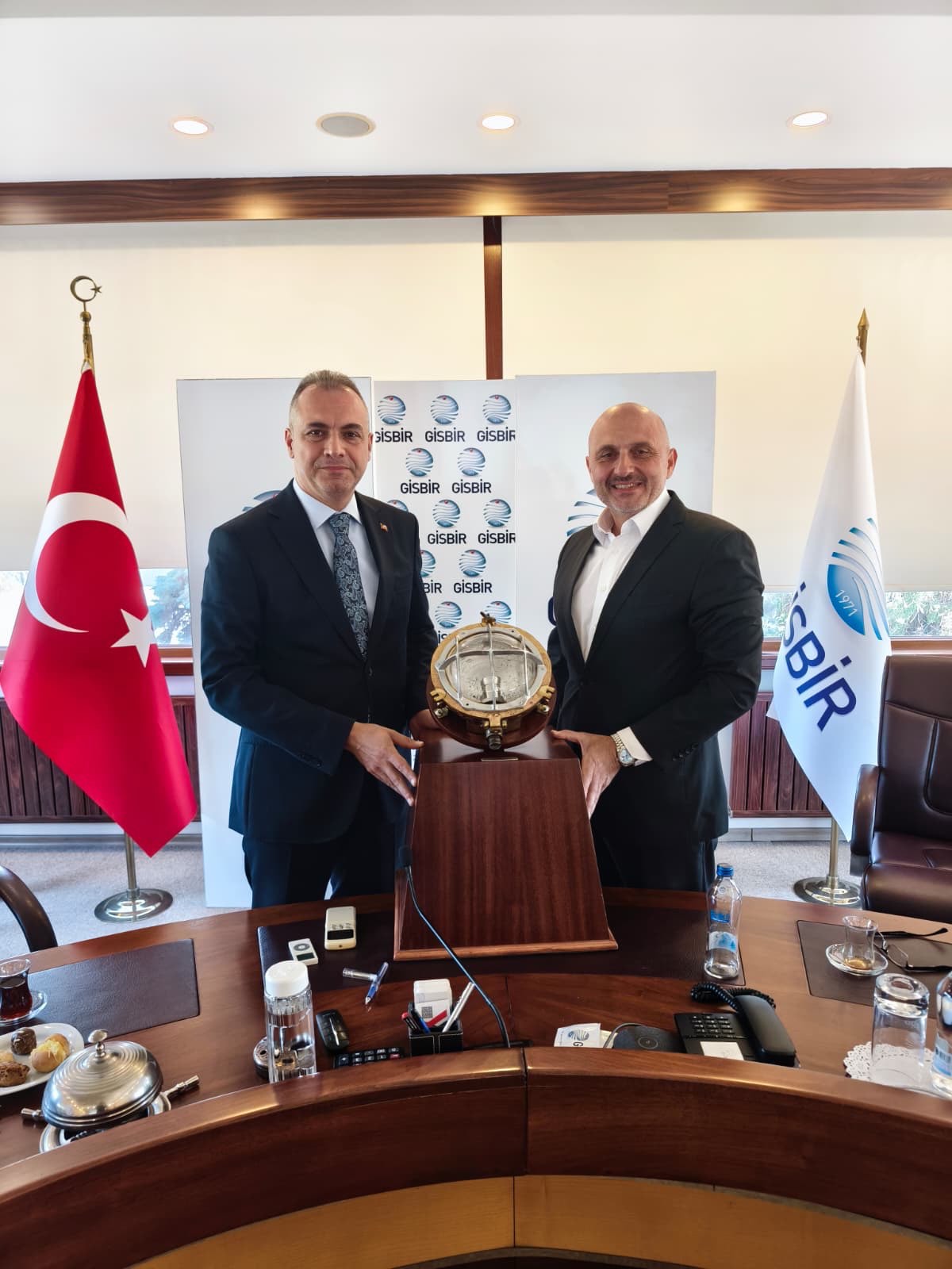 İl Müdürümüz Sayın Maliki Ejder Batur, Türkiye Gemi İnşa Sanayicileri Birliği (GİSBİR) Başkanı Sayın Murat Kıran’ı Ziyareti