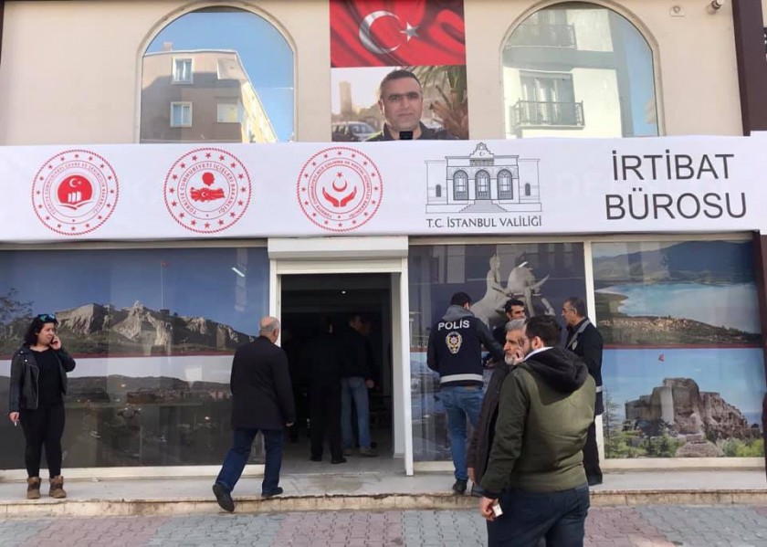 Kartal Orhantepe Mahallesinde Yıkılan yapı ve yıkım kararı alınan yapılar ile ilgili Valiliğimiz Koordinasyonunda; Kriz Merkezi ve İrtibat Ofisi açıldı.