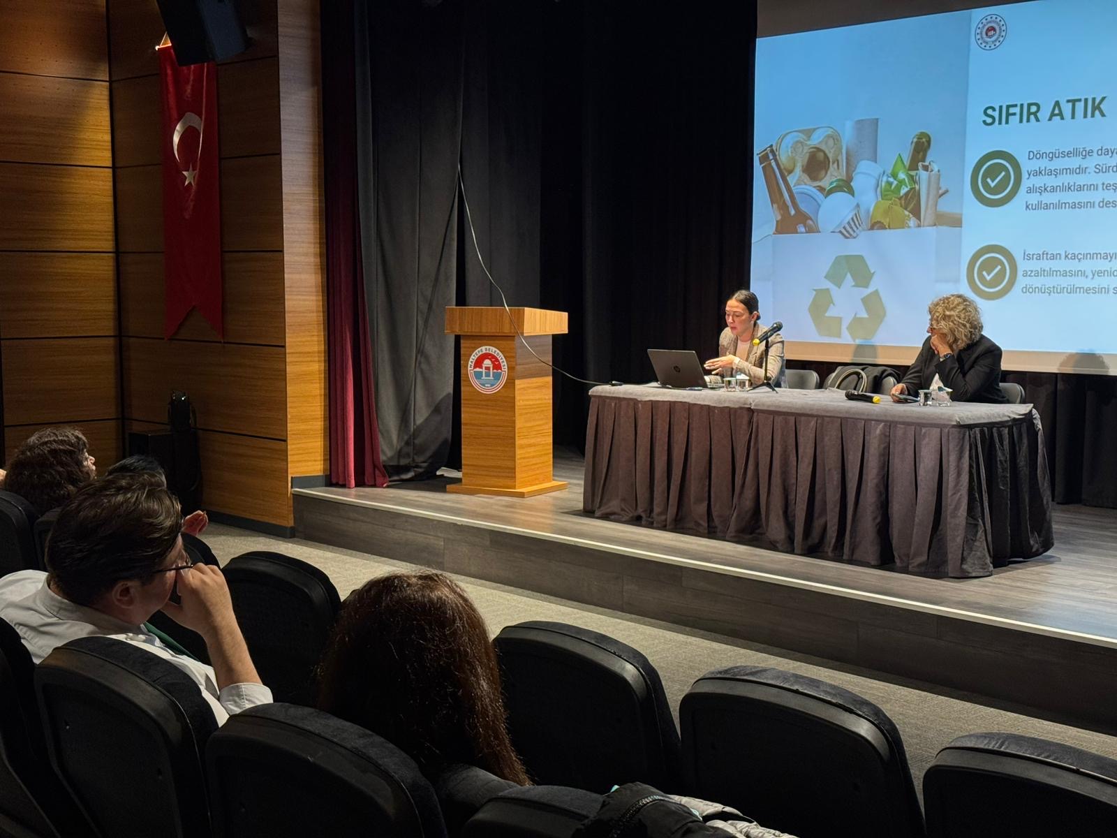 Maltepe’de Site Yöneticileriyle Gerçekleştirilen Eğitim Programı, İlçede Yürütülen Sıfır Atık Çalışmalarına Yeni Bir Güç Kattı.