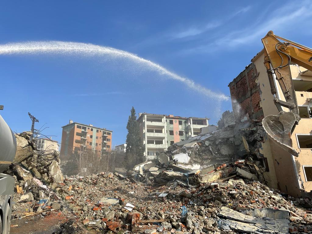 İETT BLOKLARINDA KENTSEL DÖNÜŞÜM BAŞLADI