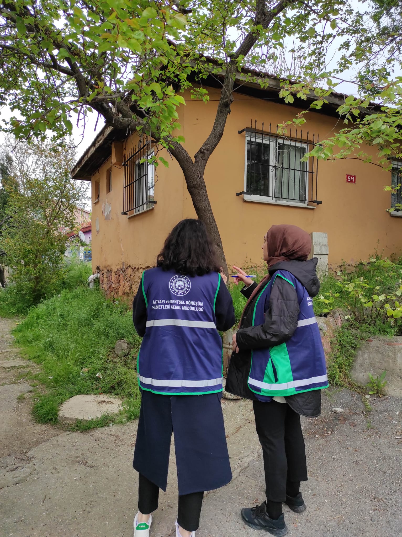 YENİSAHRA VE BARBAROS MAHALLELERİMİZDE HAK SAHİPLİĞİ TESPİT ÇALIŞMALARINA BAŞLANDI