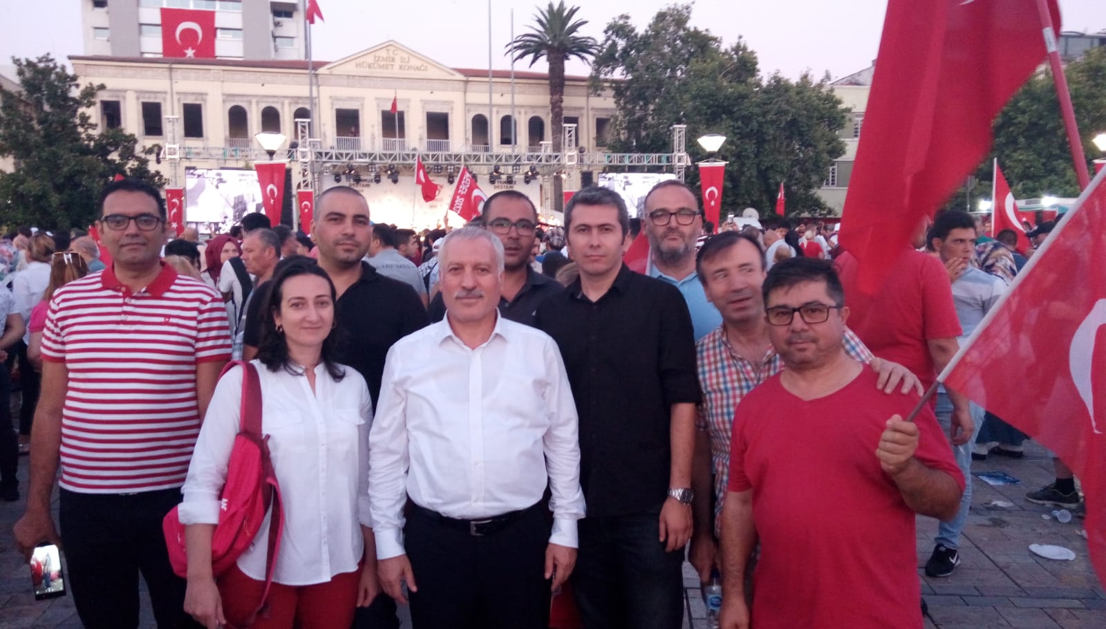 15 Temmuz Şehitlerini Anma, Demokrasi ve Milli Birlik Gününde Konak Meydanındaydık.