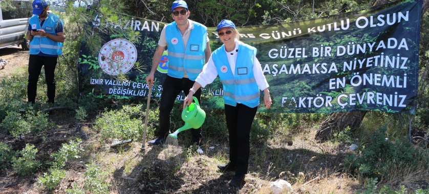 Buca Olduruk Mevkii Orman Alanında Fidan Dikimi Etkinliği gerçekleştirildi.