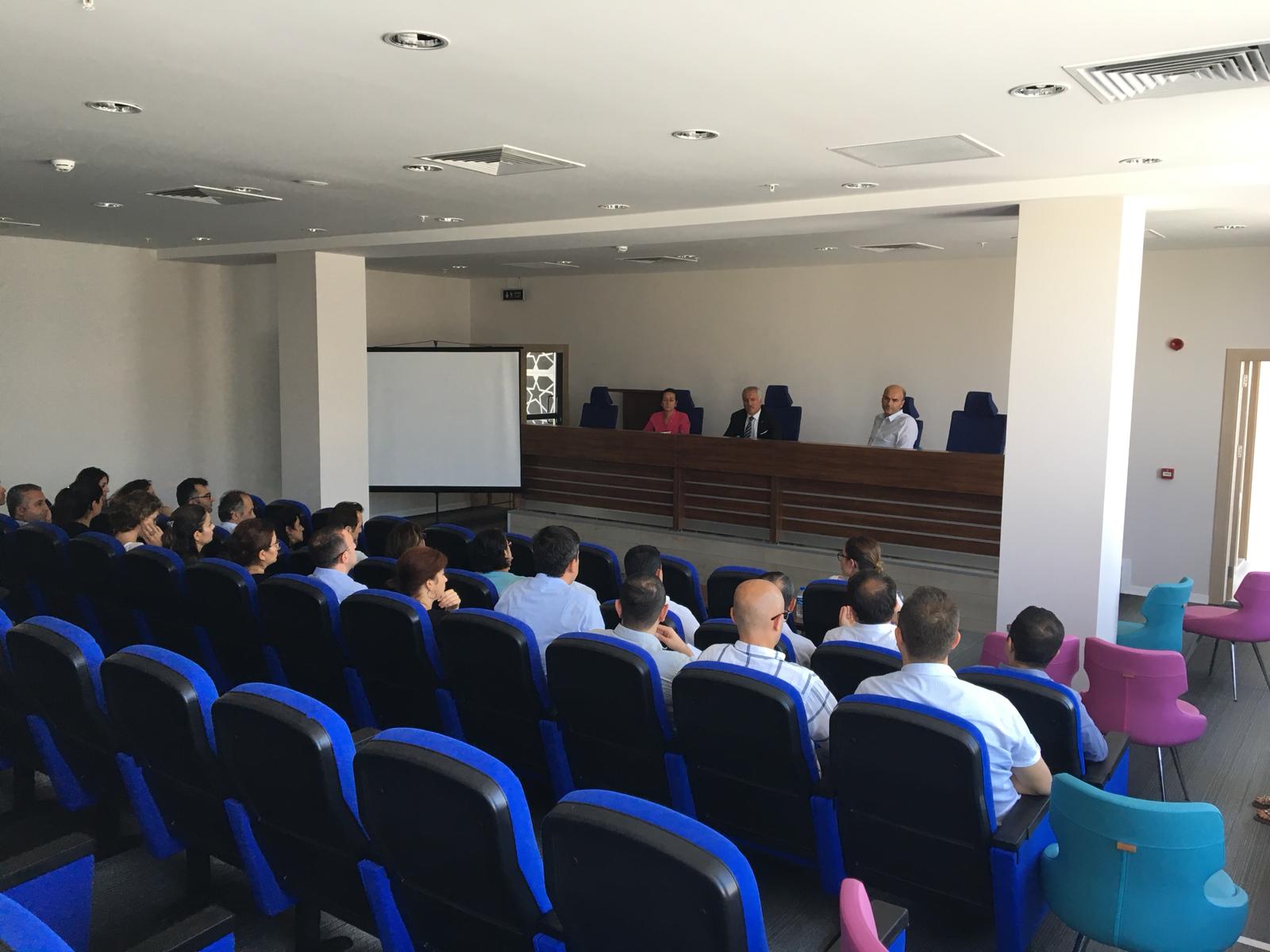 İL MÜDÜRÜMÜZ SAYIN SELAHATİN VARAN BAŞKANLIĞINDA; 2/B VE TARIM ARAZİLERİNİN SATIŞI&KİRALANMASI HAKKINDA ÇALIŞANLARIMIZLA TOPLANTI DÜZENLENDİ.