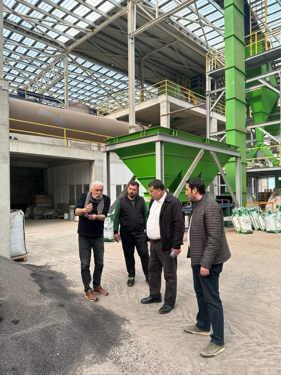İl Müdürümüz Sayın Halit Ergin Beydağ İlçesindeki Eti Bakır işletmesinin Haliköy Antimuan Firmasını ziyaret
