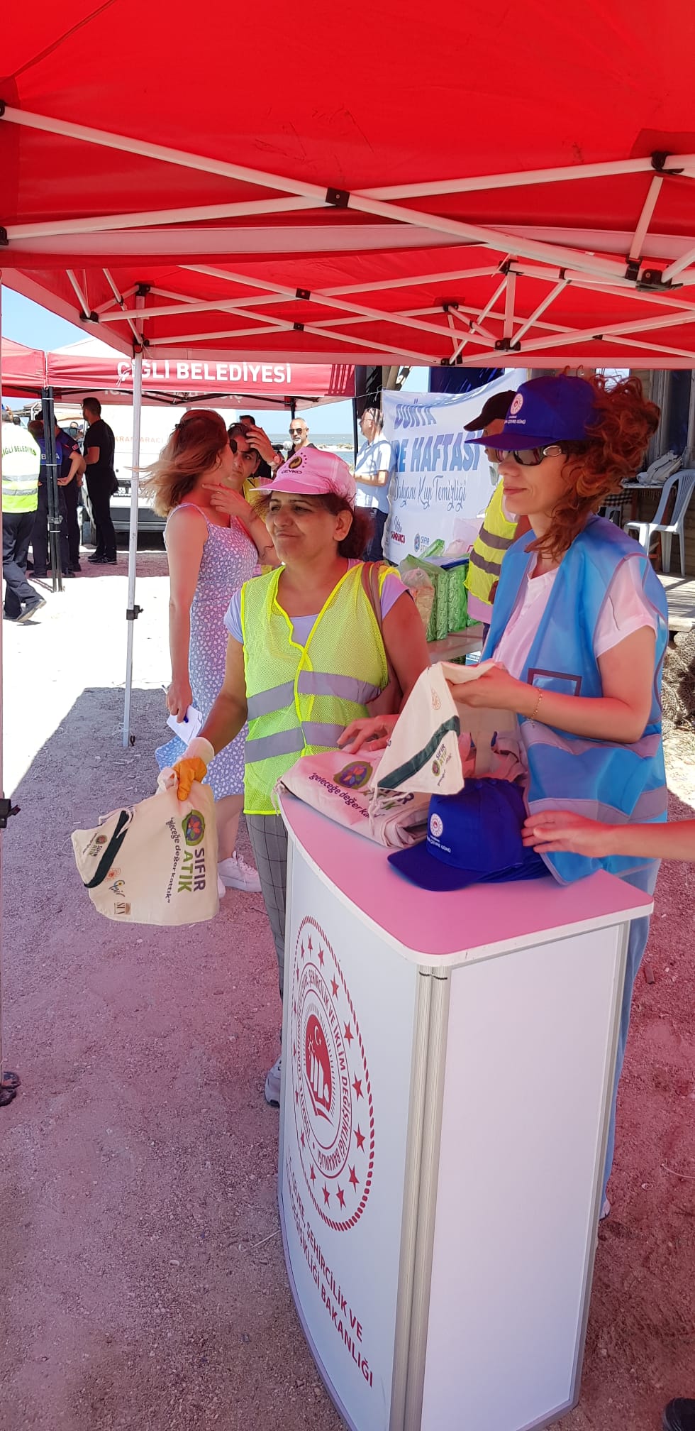 İzmir Kuş Cenneti Homa Dalyanı'nda Deniz, Kıyı Temizliği Etkinliği