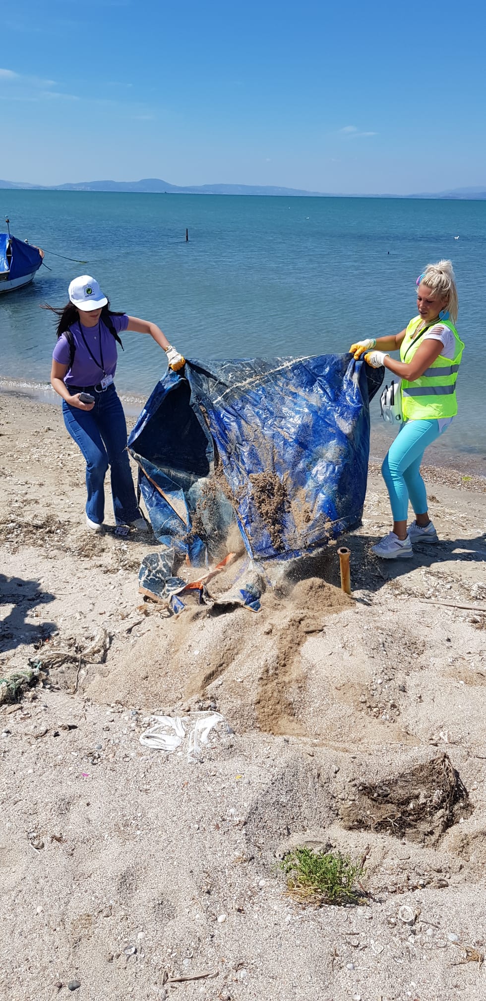 İzmir Kuş Cenneti Homa Dalyanı'nda Deniz, Kıyı Temizliği Etkinliği