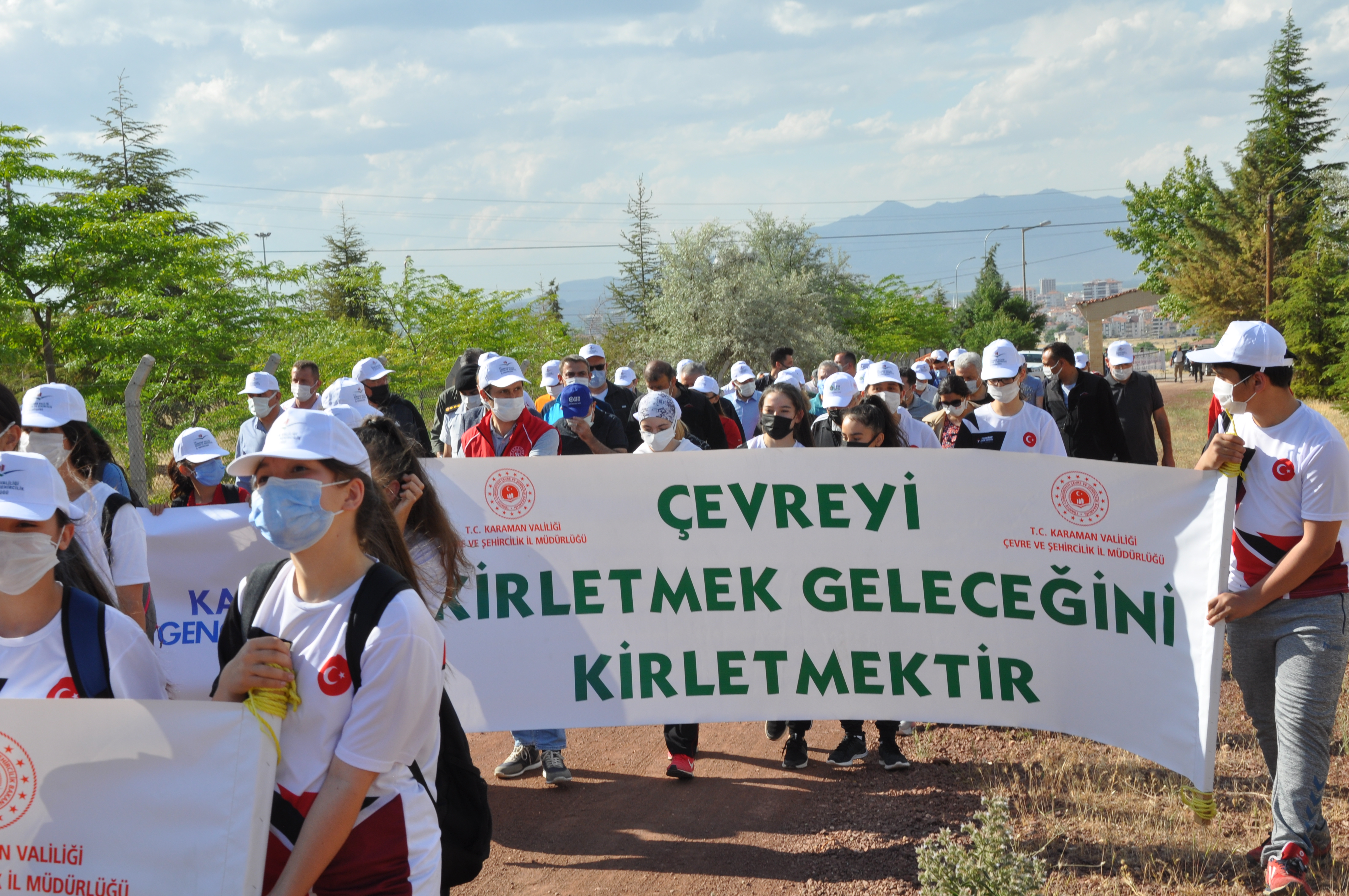 5 HAZİRAN DÜNYA ÇEVRE GÜNÜ ETKİNLİKLERİ KAPSAMINDA ÇEVRE YÜRÜYÜŞÜ YAPILDI