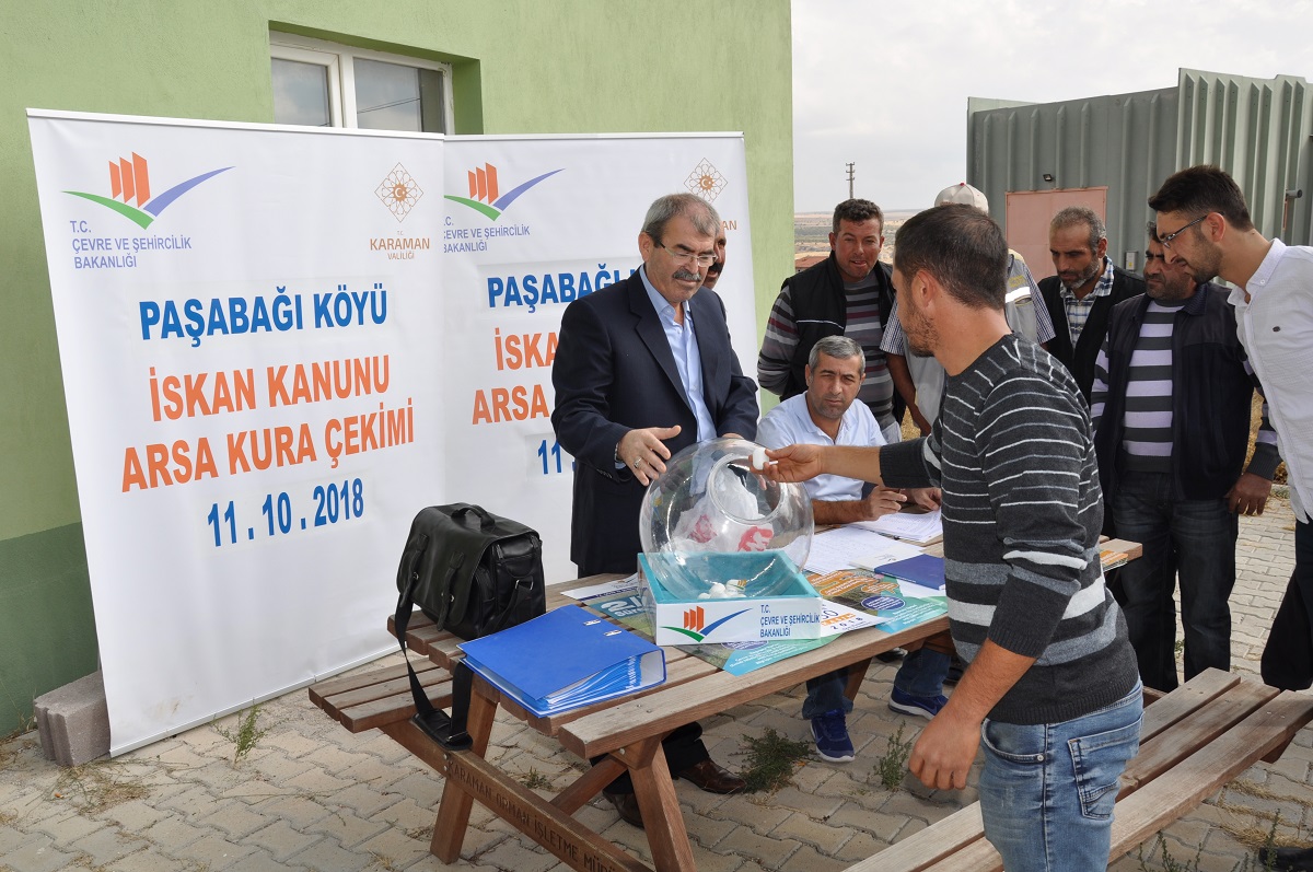 PAŞABAĞI KÖYÜNDE ARSA KURA ÇEKİMİ YAPILDI