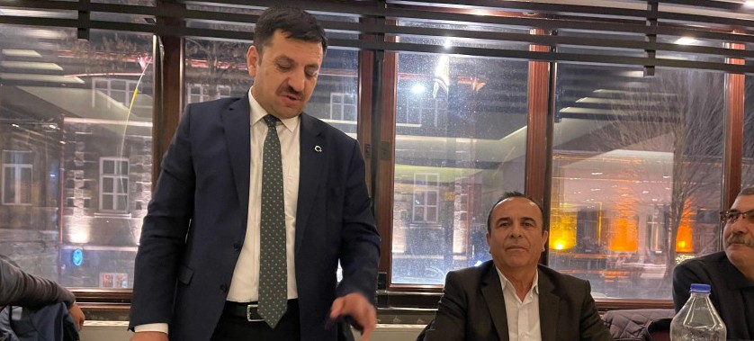 Emekli ayrılan Lokman URHAN'a veda yemeği düzenlendi, İl Müdürümüz Sayın Rahmi TOKTAŞ bir plaket sundu  kendisine bundan sonraki yaşamında başarılar diledi.