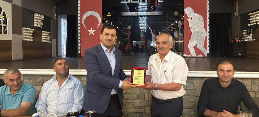 Emekliye ayrılan Zafer Filtekin'e  veda yemeği düzenlendi, İl Müdürümüz Sayın Rahmi TOKTAŞ bir plaket sundu kendisine bundan sonraki yaşamında başarılar diledi.