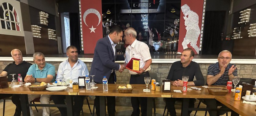 Emekliye ayrılan Zafer Filtekin'e  veda yemeği düzenlendi, İl Müdürümüz Sayın Rahmi TOKTAŞ bir plaket sundu kendisine bundan sonraki yaşamında başarılar diledi.