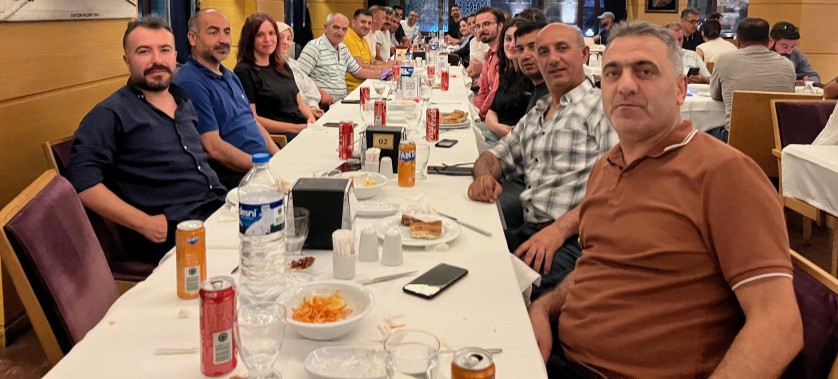 Manisa Çevre , Şehircilik ve İklim Değişikliği İl Müdürlüğüne  Tayin giden  Çevre Mühendisi Abdullah ÖZKAYA için veda yemeği düzenlendi.