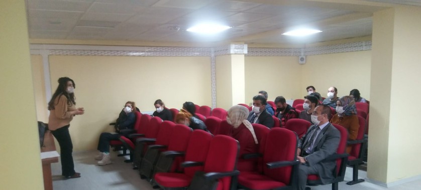 İL AFAD MÜDÜRLÜĞÜ PERSONELİ TARAFINDAN AFAD BİLİNÇLENDİRME  KBRN VE YANGINLA MÜCADLE EĞİTİM VERİLDİ