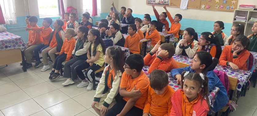 Kars Merkez Cumhuriyet İlköğretim Okulu'nda Çevre ve Sıfır Atık Bilgilendirme Etkinliği yapıldı