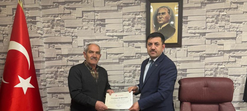 Sayın Bakanımız Murat KURUM' un Deprem Bölgesinde görev alan Personellerimize vermiş olduğu teşekkür belgelerinin dağıtımı yapılmıştır.
