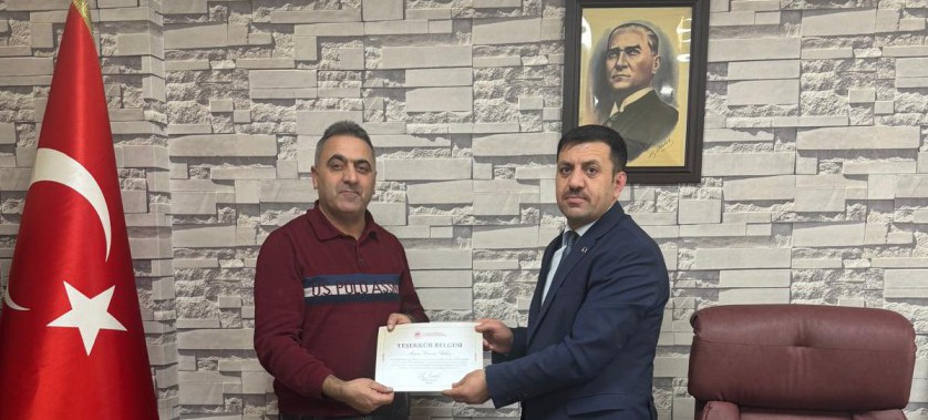 Sayın Bakanımız Murat KURUM' un Deprem Bölgesinde görev alan Personellerimize vermiş olduğu teşekkür belgelerinin dağıtımı yapılmıştır.