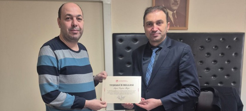 Sayın Bakanımız Murat KURUM' un Deprem Bölgesinde görev alan Personellerimize vermiş olduğu teşekkür belgelerinin dağıtımı yapılmıştır.
