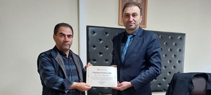 Sayın Bakanımız Murat KURUM' un Deprem Bölgesinde görev alan Personellerimize vermiş olduğu teşekkür belgelerinin dağıtımı yapılmıştır.