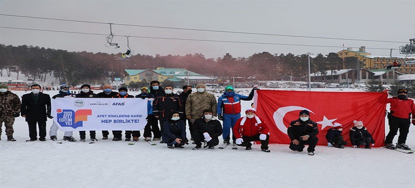Vali/Belediye Başkan Vekili Sayın Türker Öksüz’ün Katılımıyla, “Türkiye Afet Eğitim Yılı” Etkinliği Düzenlendi